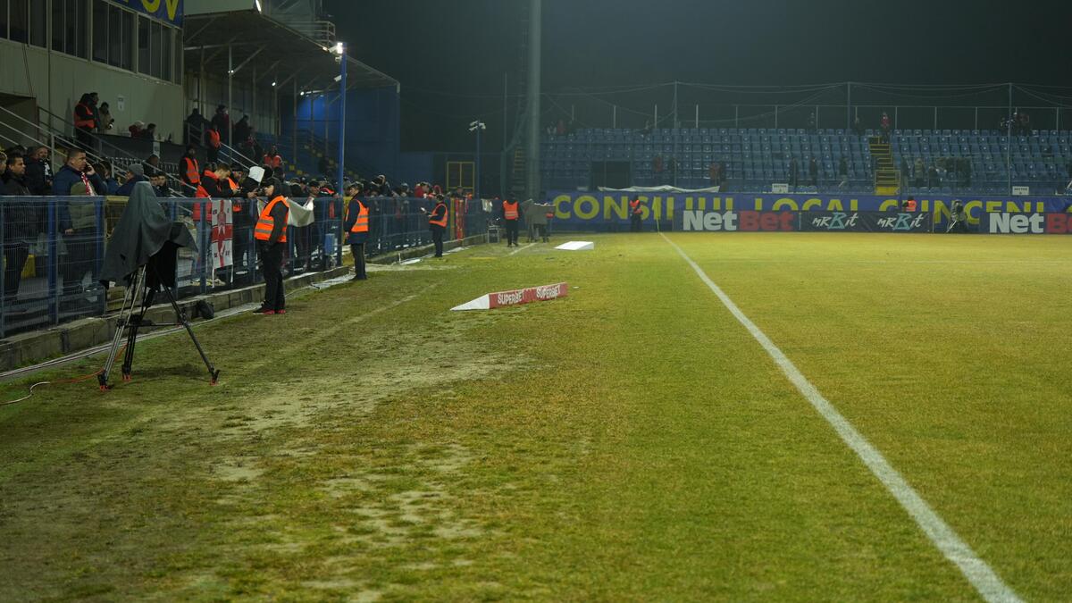 Arena 1 (Clinceni), înainte de Unirea Slobozia - Dinamo. Foto: GOLAZO.ro