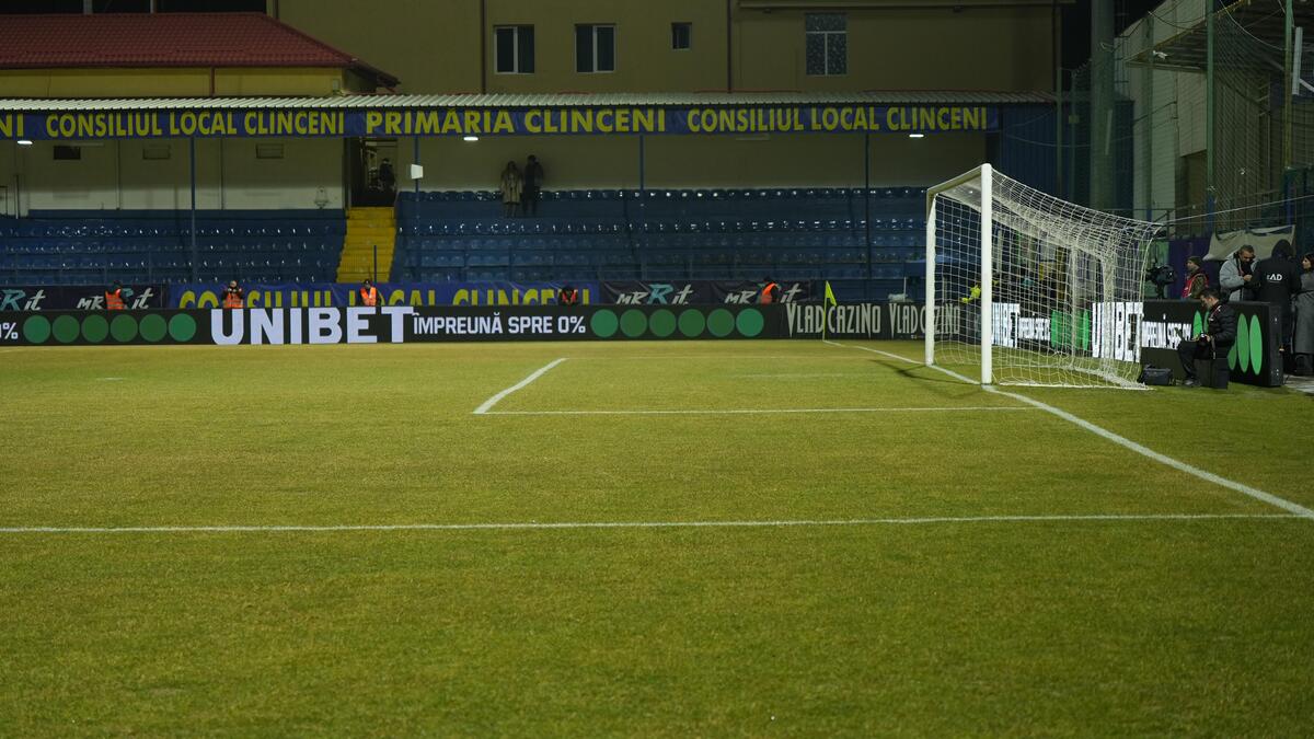 Arena 1 (Clinceni), înainte de Unirea Slobozia - Dinamo. Foto: GOLAZO.ro