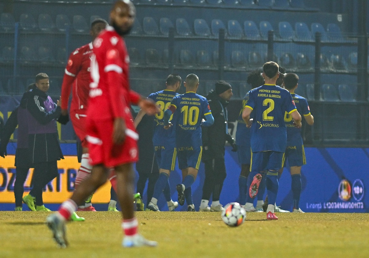 Unirea Slobozia - Dinamo/ Foto: GOLAZO.ro