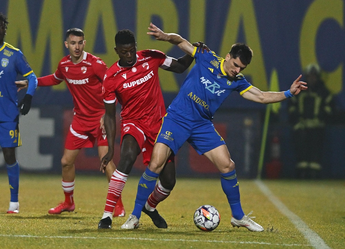 Unirea Slobozia - Dinamo/ Foto: GOLAZO.ro