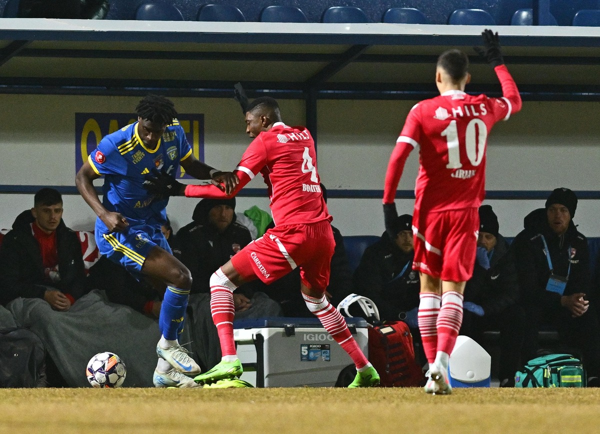 Unirea Slobozia - Dinamo/ Foto: GOLAZO.ro