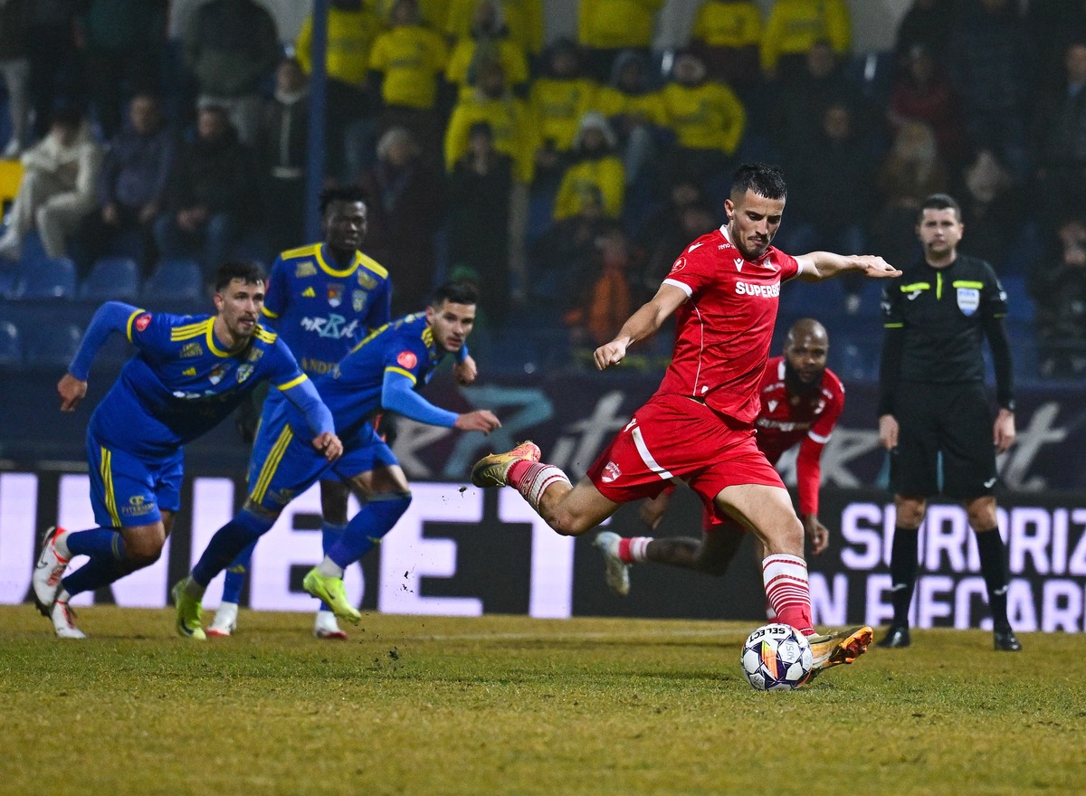 Unirea Slobozia - Dinamo/ Foto: GOLAZO.ro
