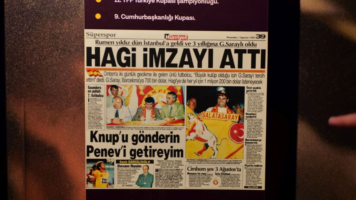 Coperta ediției de sport a cotidianului Hurriyet după transferul lui Hagi