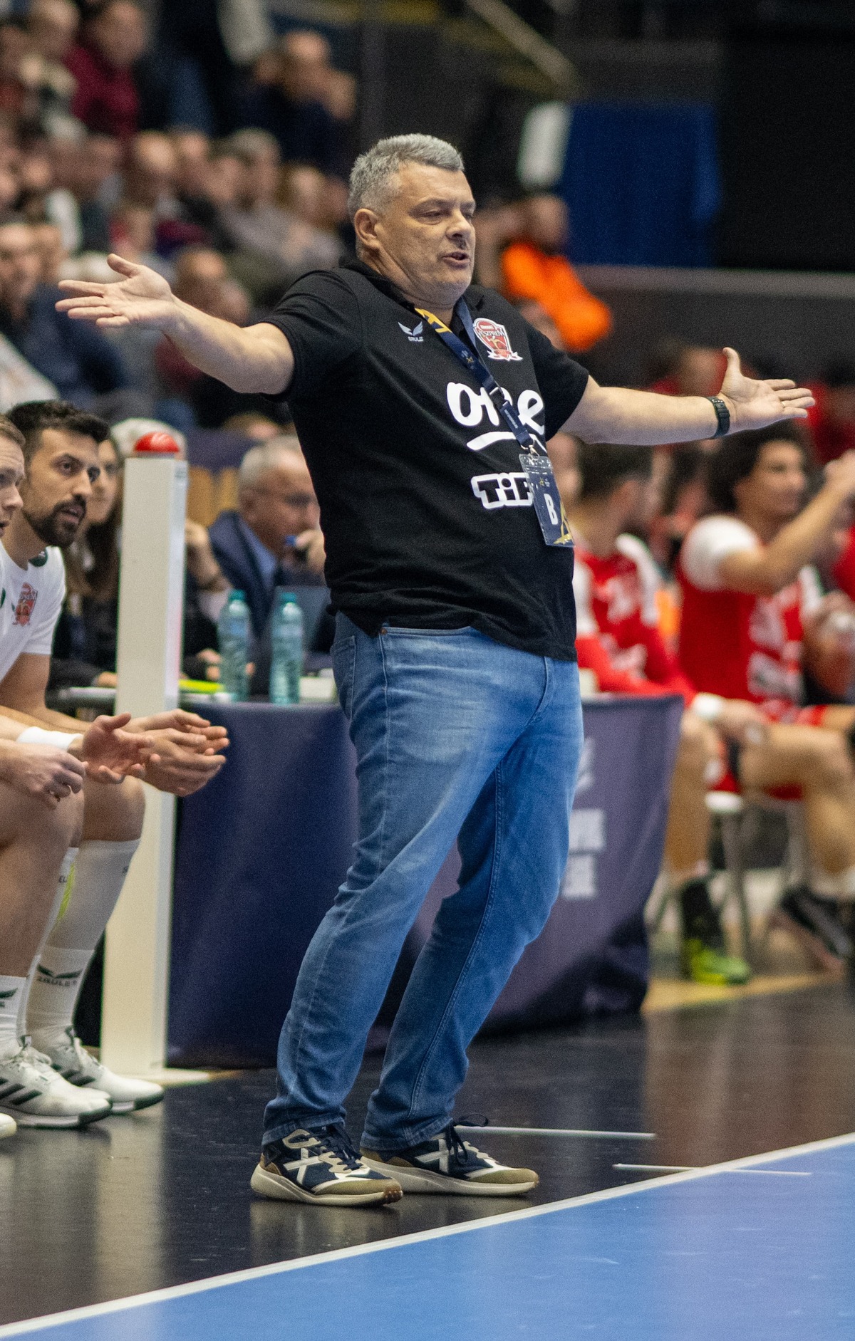 Dinamo - Veszprem, meci/ FOTO: Raed Krishan - GOLAZO.ro.jpeg