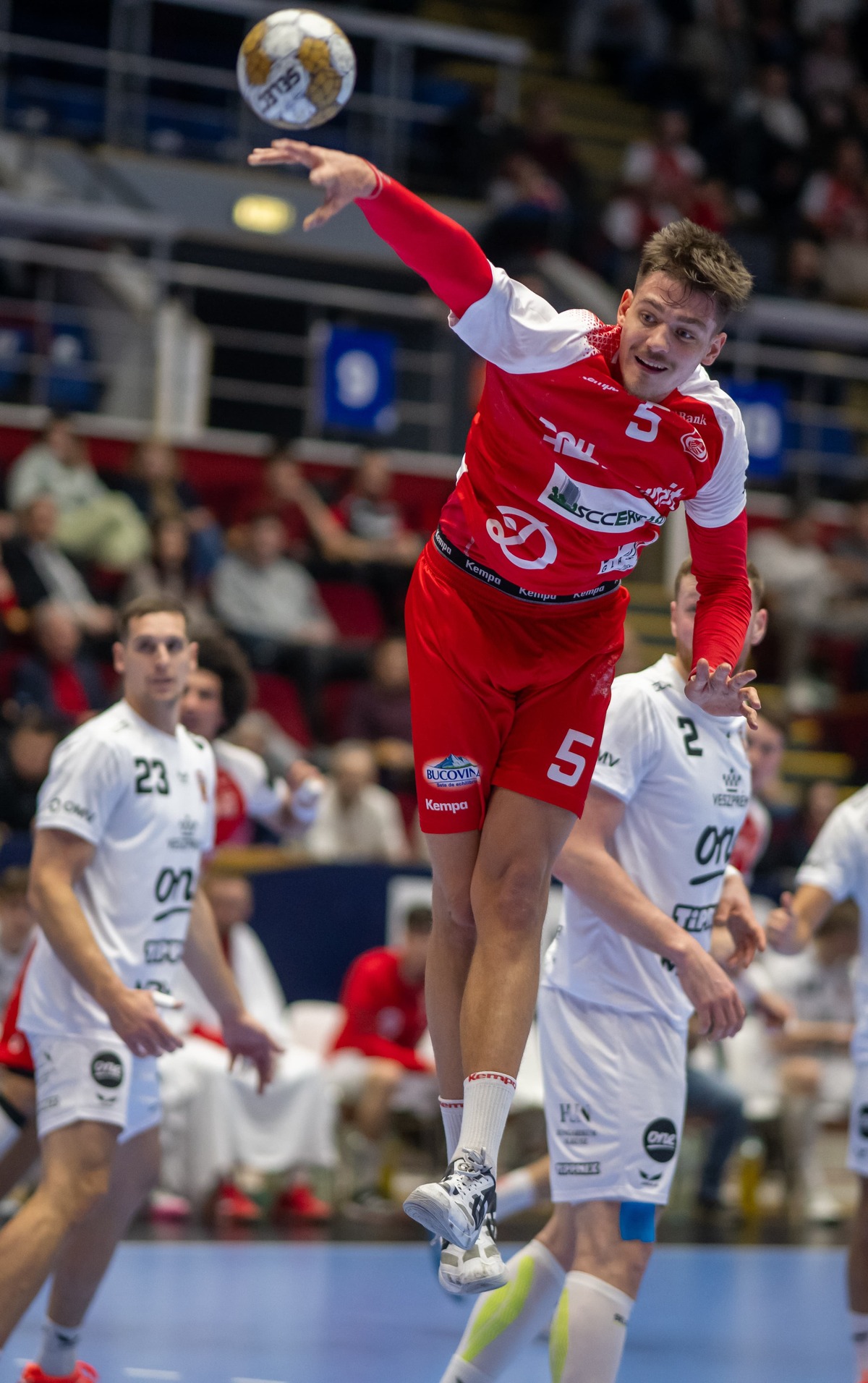 Dinamo - Veszprem, meci/ FOTO: Raed Krishan - GOLAZO.ro.jpeg