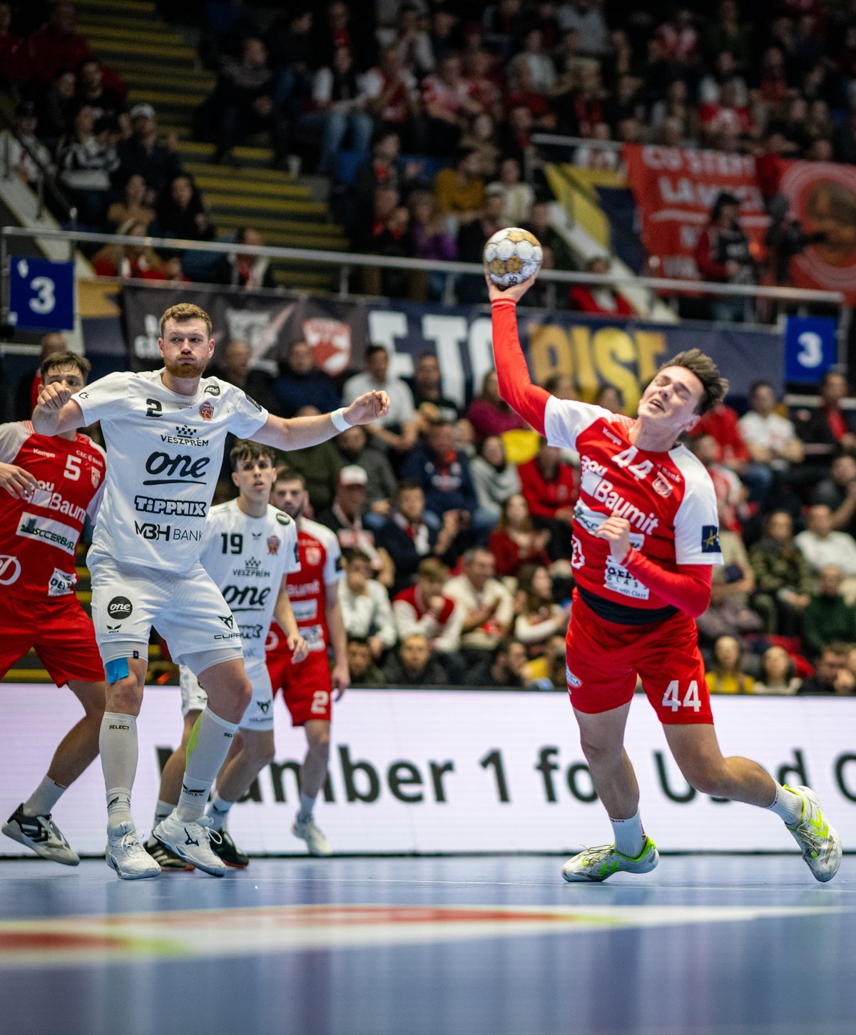 Dinamo - Veszprem, meci/ FOTO: Raed Krishan - GOLAZO.ro.jpeg