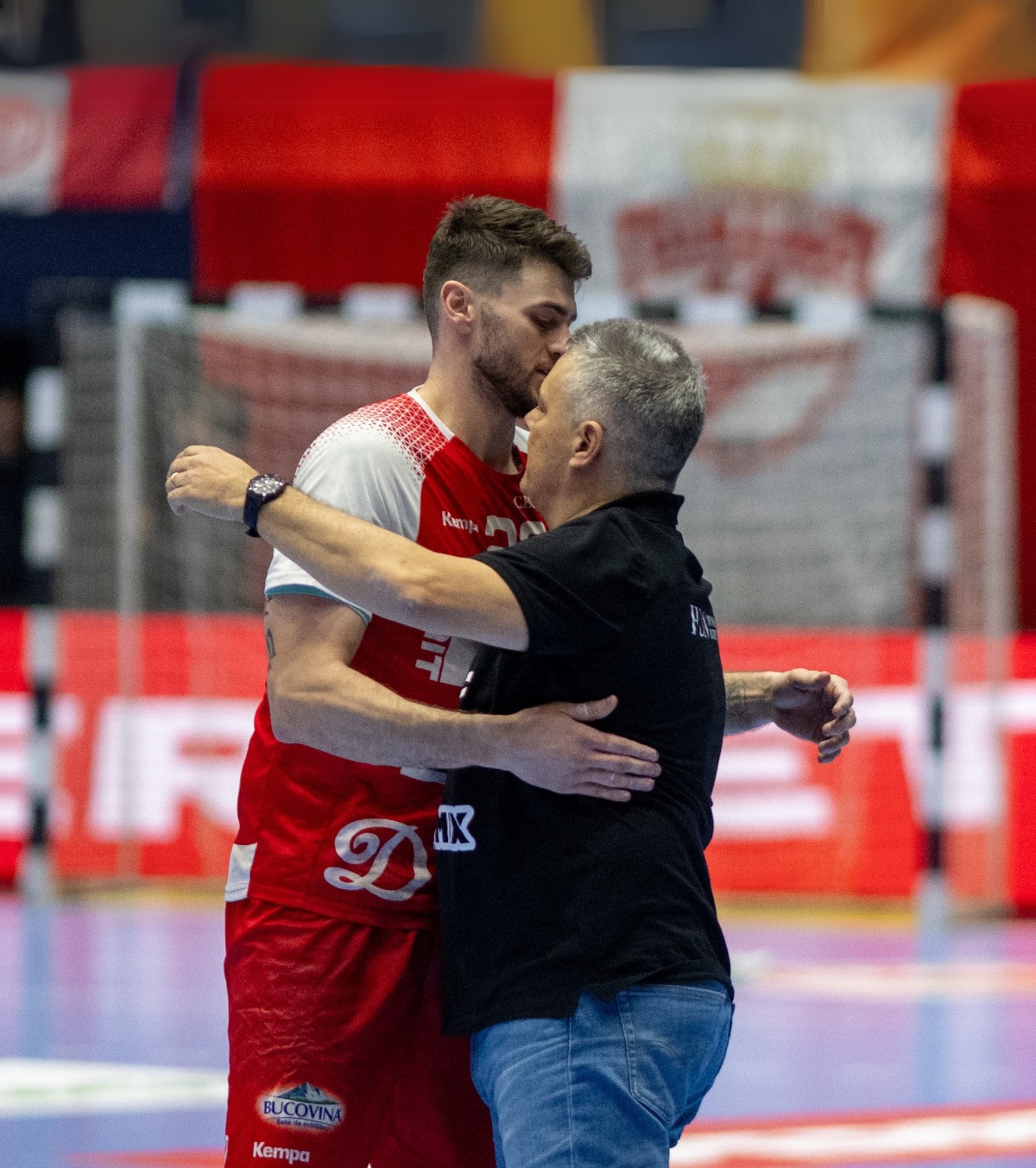 Dinamo - Veszprem 26-33 „Dulăii”, surclasați pentru a doua oară de echipa lui Xavi Pascual în  Liga Campionilor