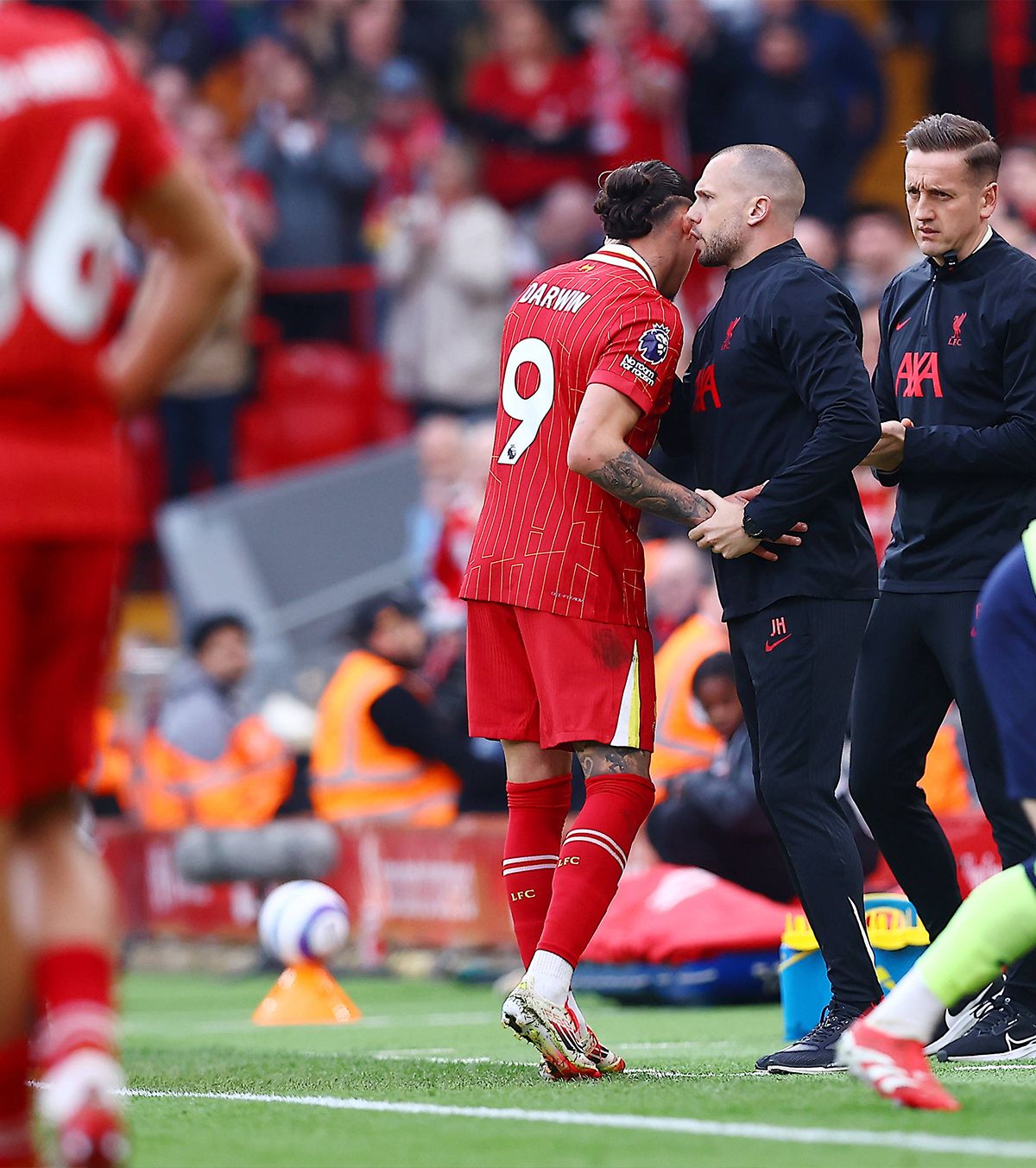 Liverpool, 6 schimbări De ce echipa lui Arne Slot a efectuat  înlocuire suplimentară  în meciul cu Southampton » Salah a încercat s-o împiedice!