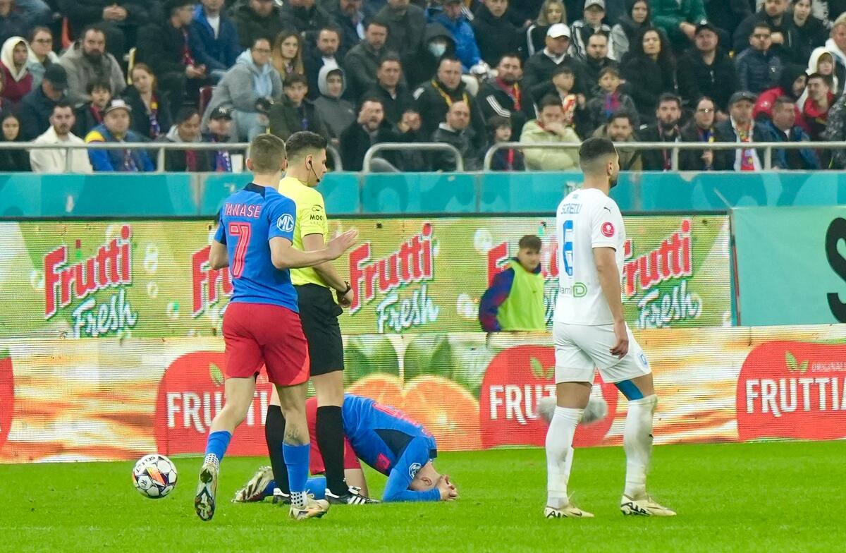 FCSB - Universitatea Craiova (meci) Foto: GOLAZO.ro