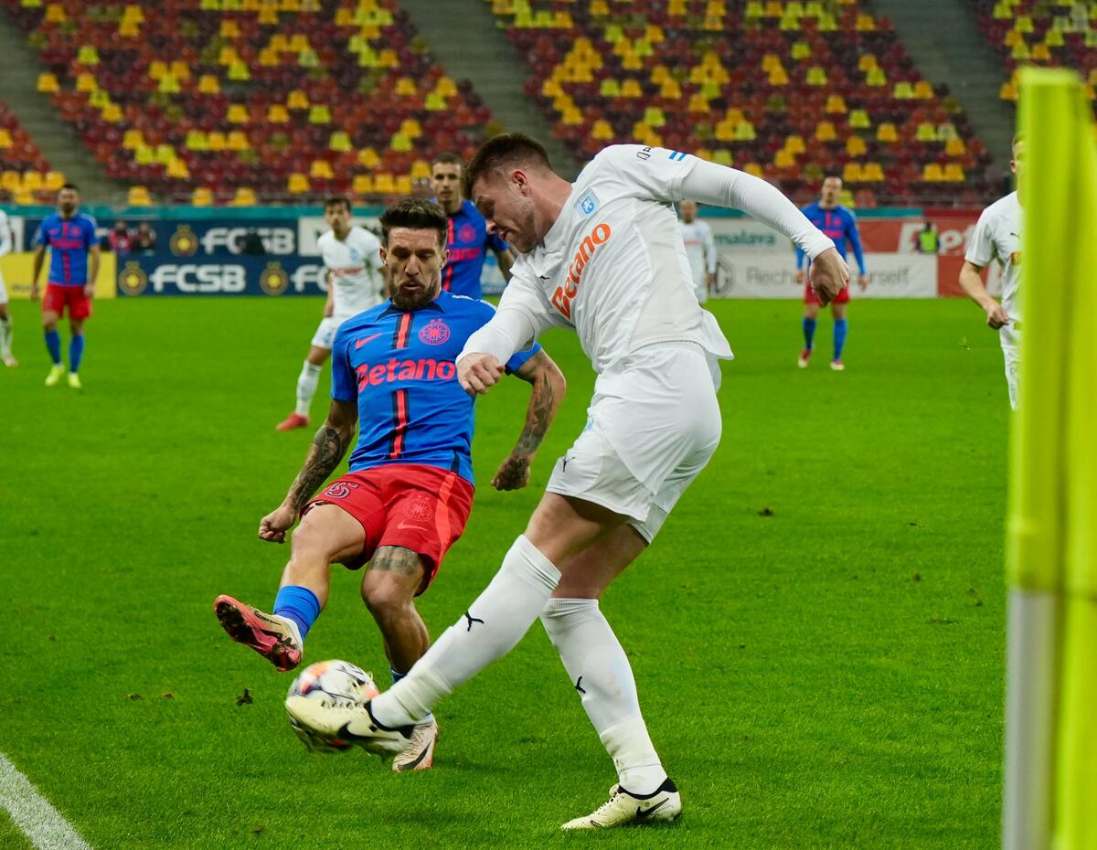 FCSB - Universitatea Craiova (meci) Foto: GOLAZO.ro