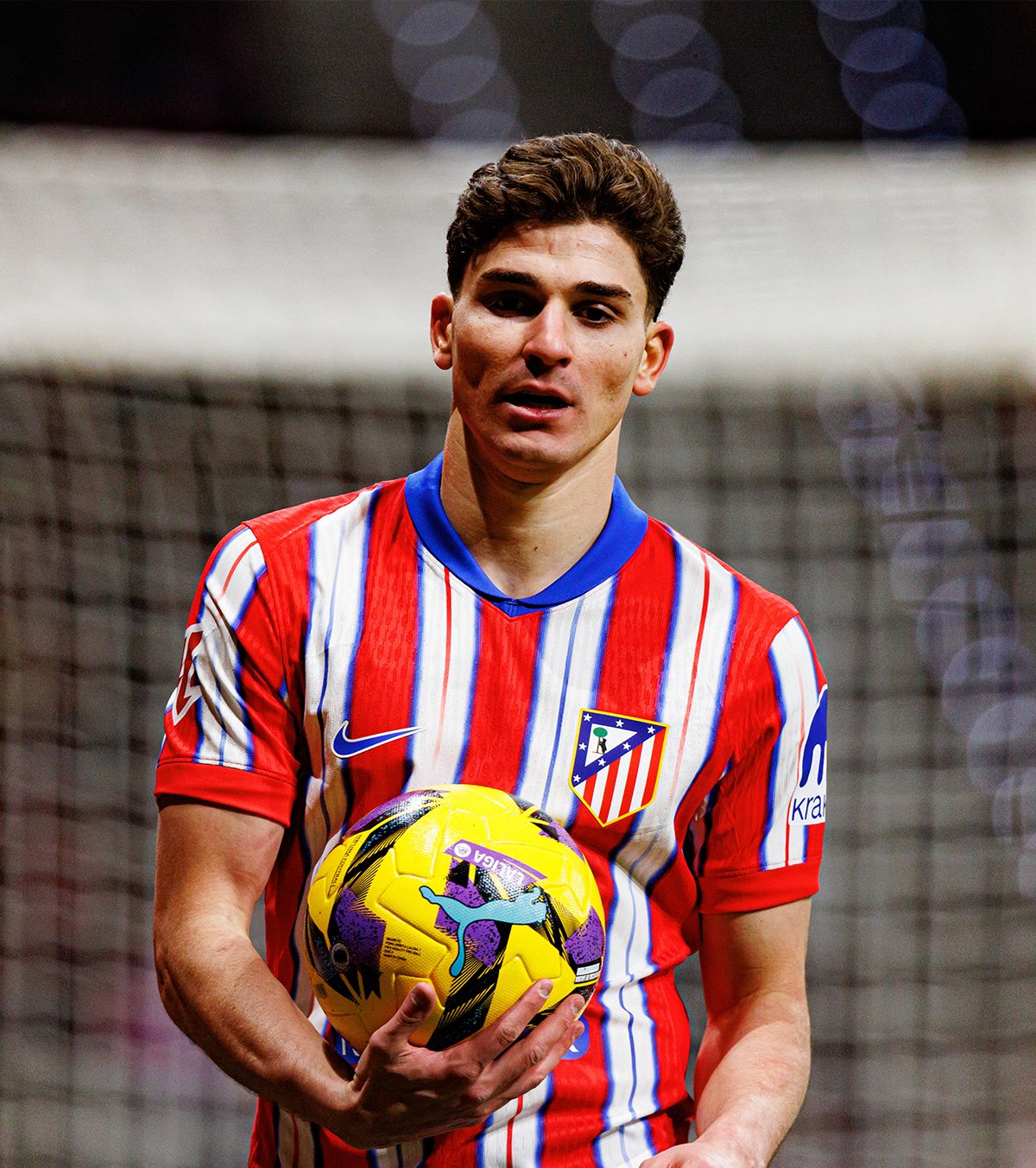 Liverpool îl vrea pe Julian Alvarez  Arne Slot are buget de  300.000.000 de €  pentru perioada de „mercato” din vară