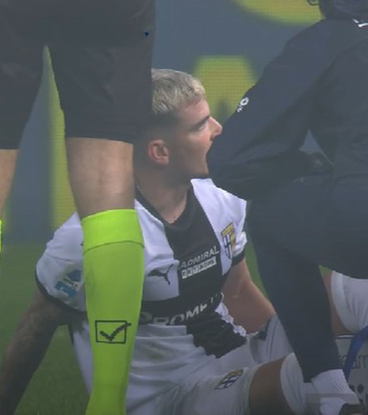 Mihăilă, calvar fără sfârșit  Accidentarea fotbalistului de la Parma a recidivat!  Cât va lipsi