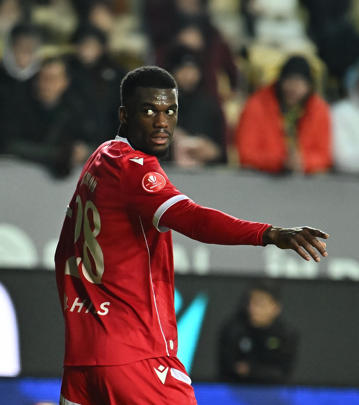 Josue Homawoo avea acord cu Standard din primăvară Foto: Imago