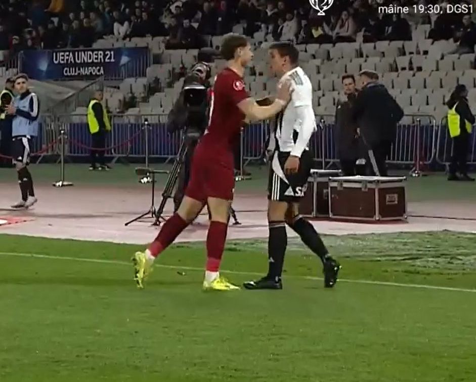 U Cluj - CFR, conflict Ilie - Masoero. Capturi Digi Sport (7).jpg