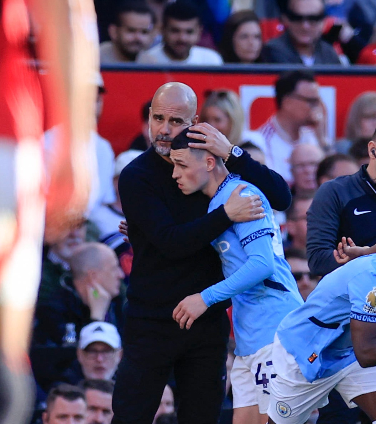 „Să le fie rușine!”  Pep Guardiola critică dur fanii lui Manchester United, după ce  au înjurat-o  pe mama lui Foden: „Nu înțeleg ce e în mintea lor”