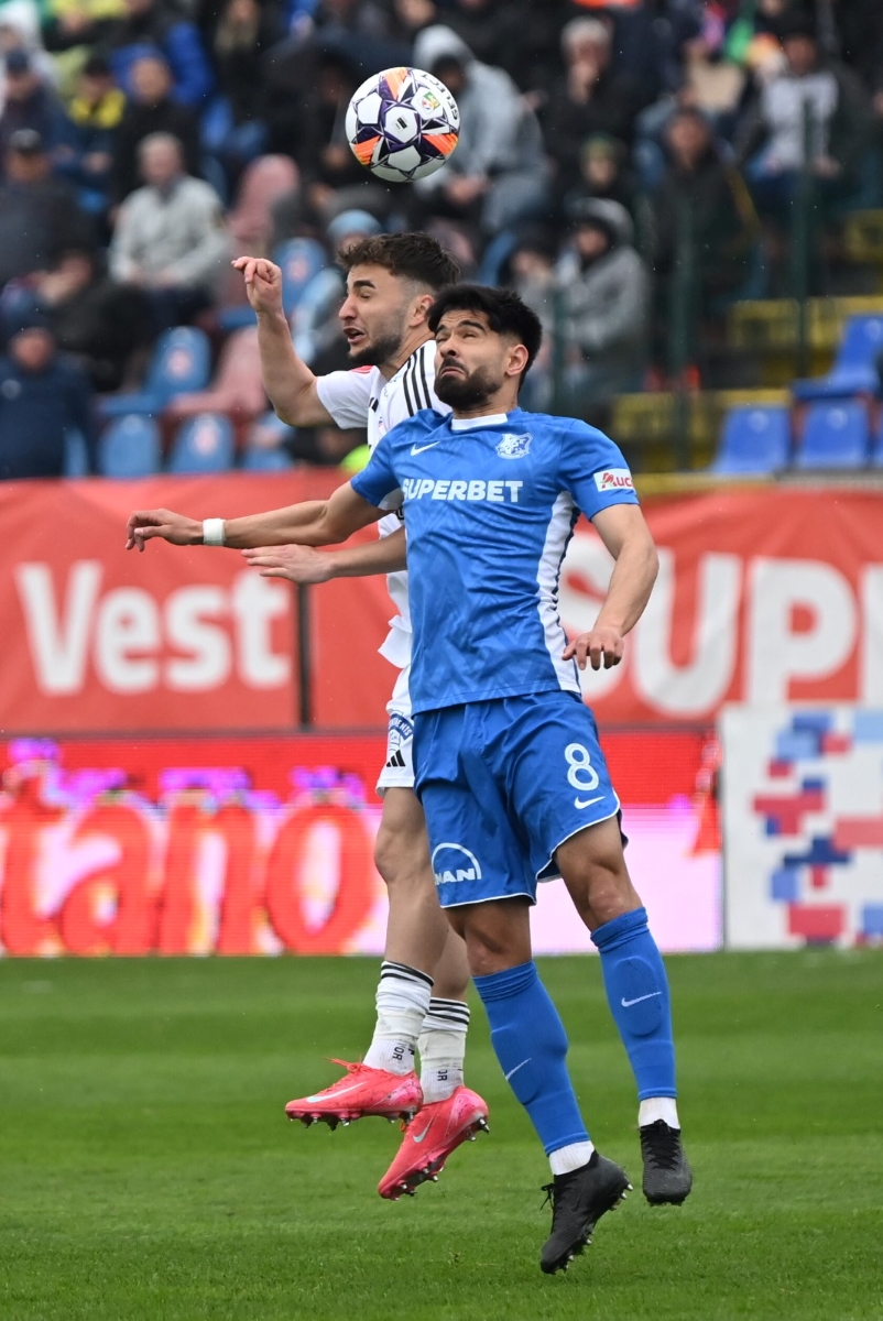 Zoran Mitrov, în meciul cu Farul, Încheiat 4-3. Foto: Sportpictures
