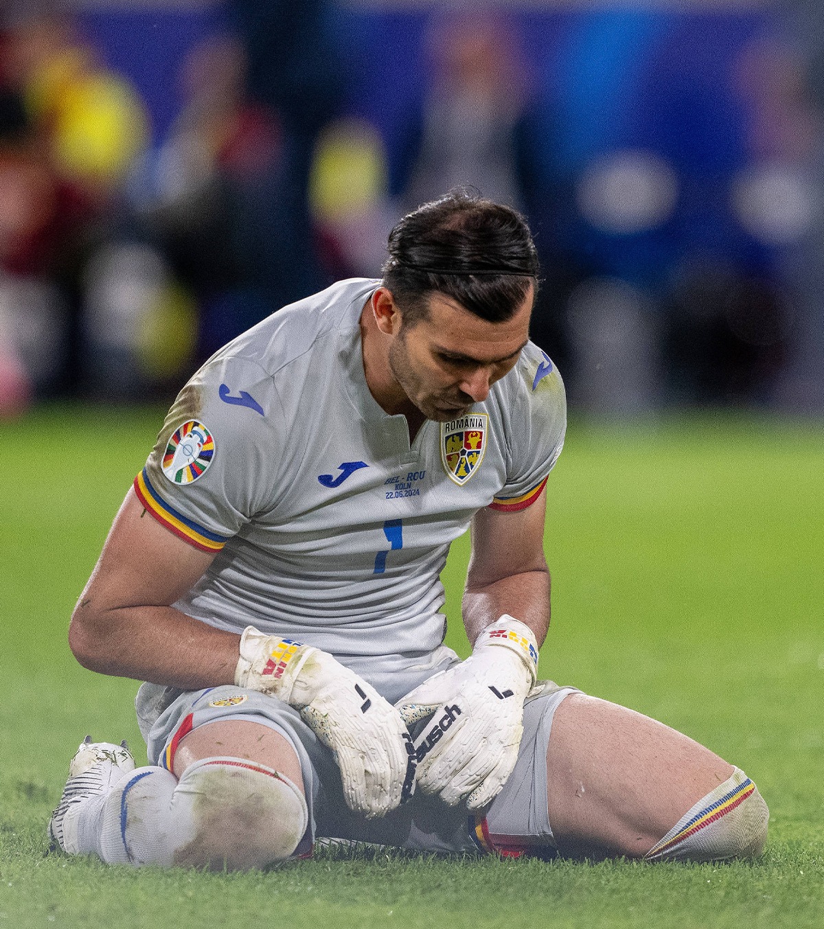 Pierde Niță poarta naționalei? Prestația lui Florin în meciul cu Bosnia  l-a nemulțumit pe Mircea Lucescu  » Cine e favorit să apere cu Austria