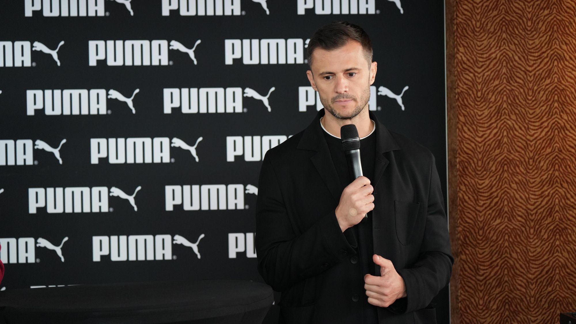 Dinamo are un nou sponsor tehnic FOTO Iosif Popescu