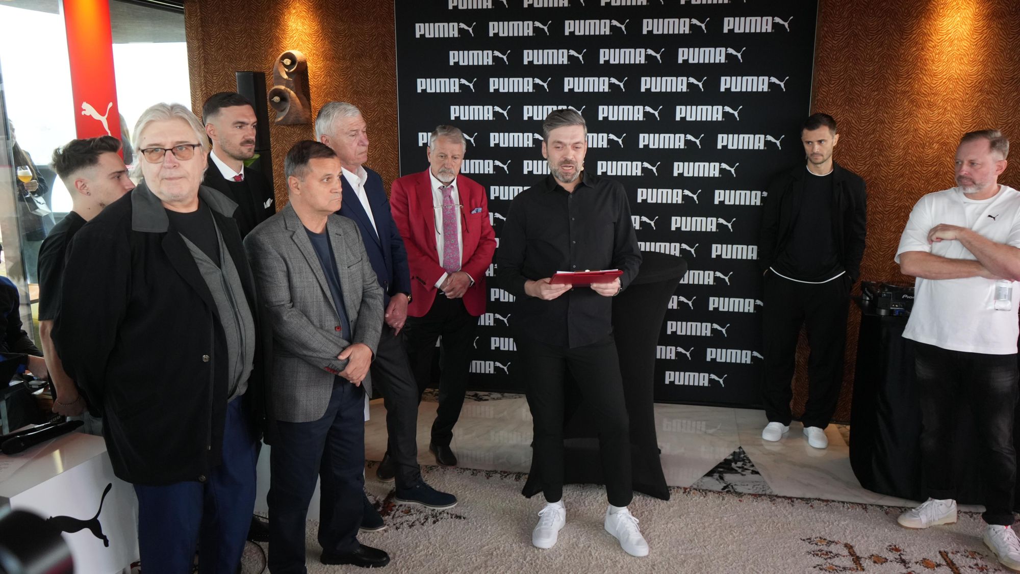 Dinamo are un nou sponsor tehnic FOTO Iosif Popescu