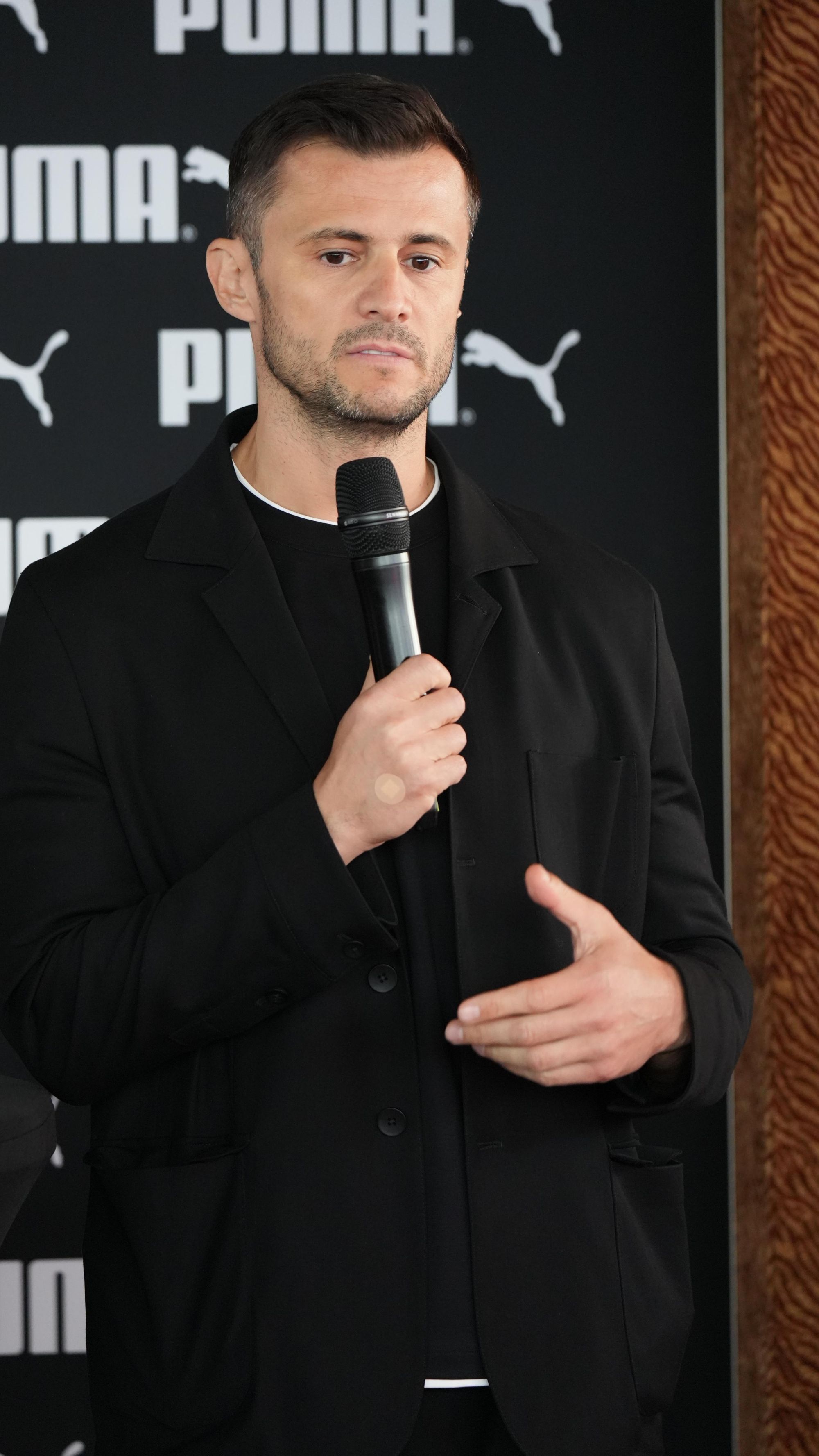 Dinamo are un nou sponsor tehnic FOTO Iosif Popescu