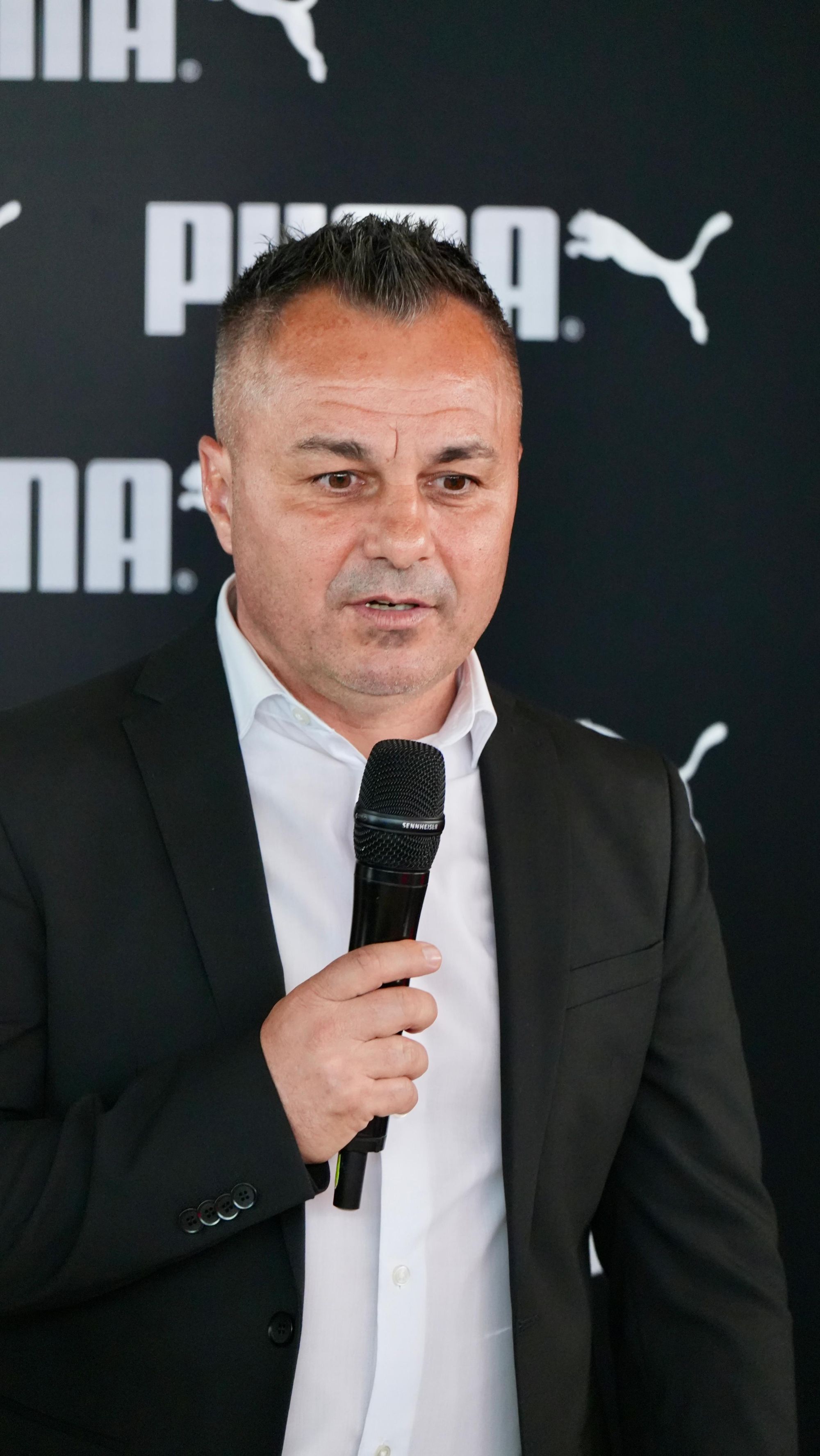 Dinamo are un nou sponsor tehnic FOTO Iosif Popescu