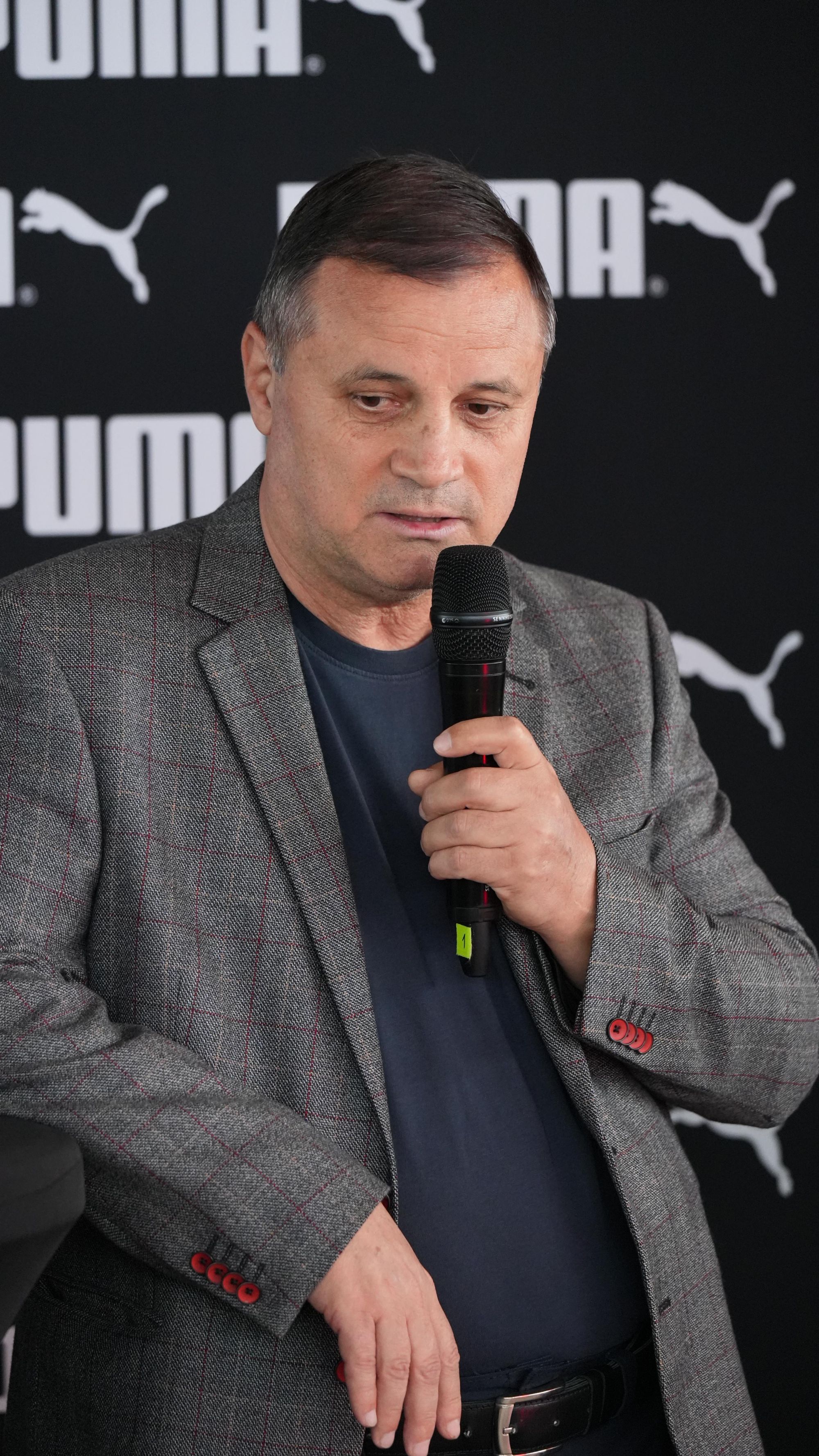 Dinamo are un nou sponsor tehnic FOTO Iosif Popescu