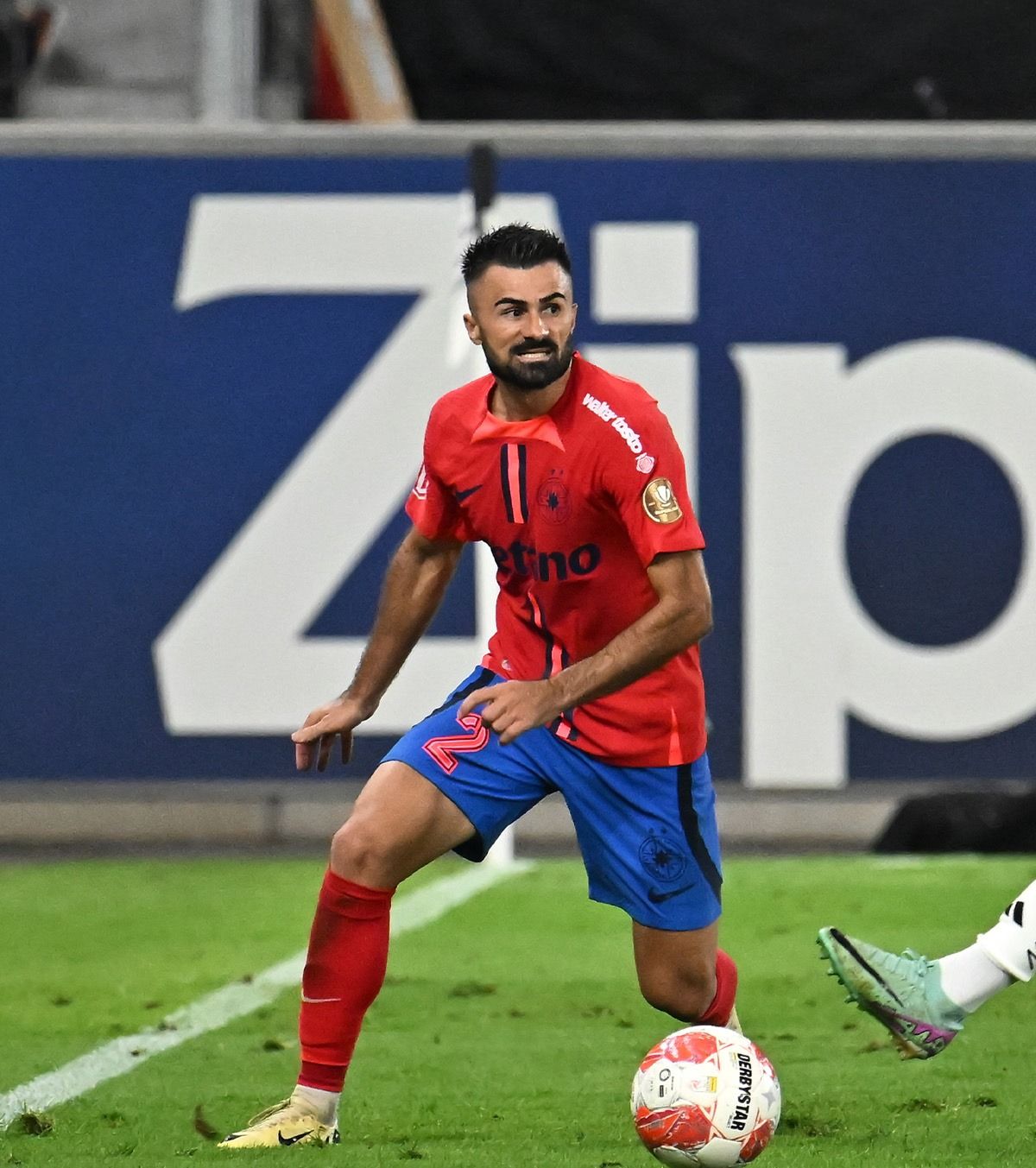 „Piesă principală la FCSB”  Patronul campioanei îl laudă pe  Valentin Crețu:  „Pe el nu poți să-l înlocuiești”
