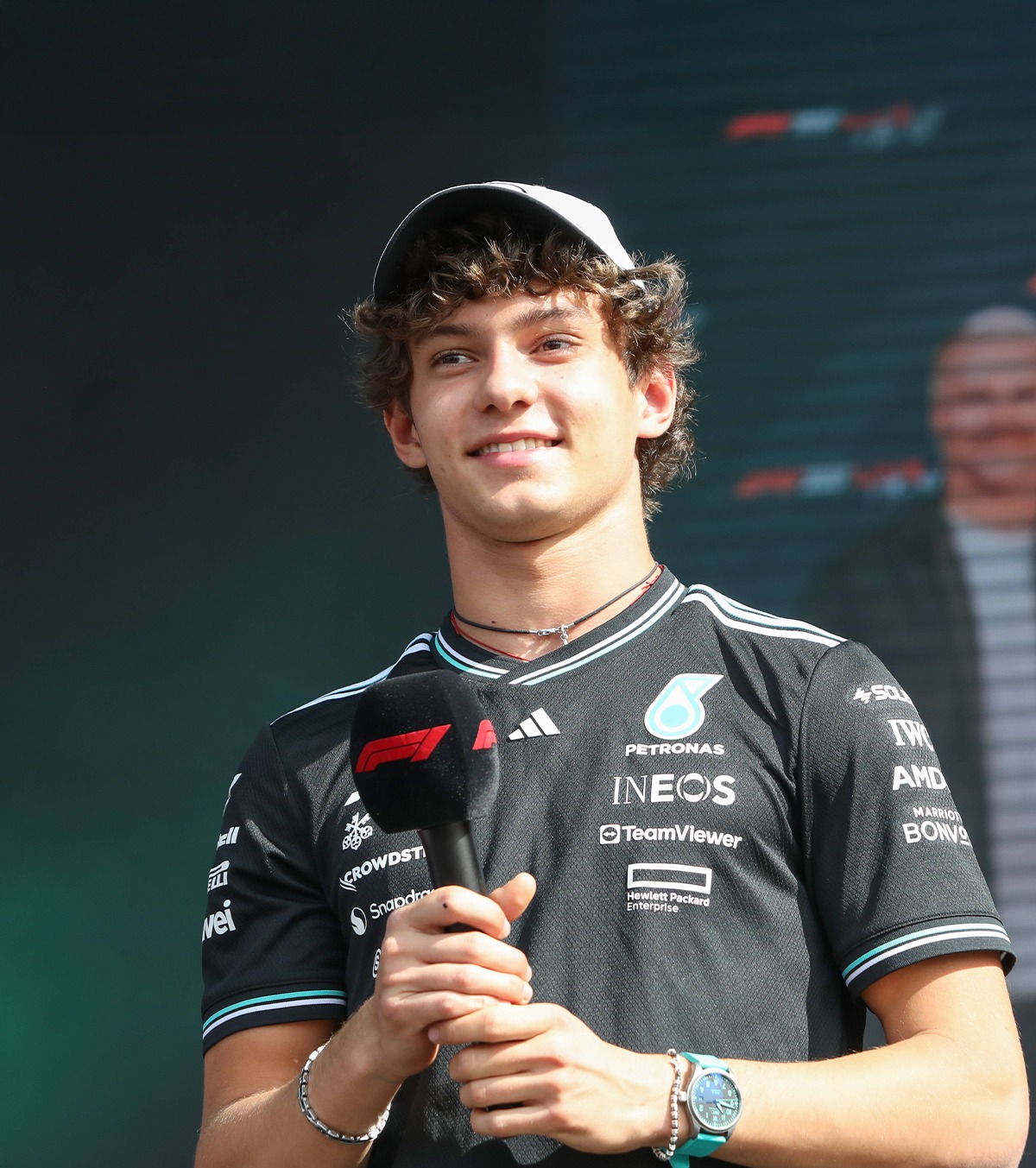 Paradox  Kimi Antonelli  a primit cadou un bolid de 200.000 $ » Motivul pentru care pilotului Mercedes îi este interzis să-l conducă
