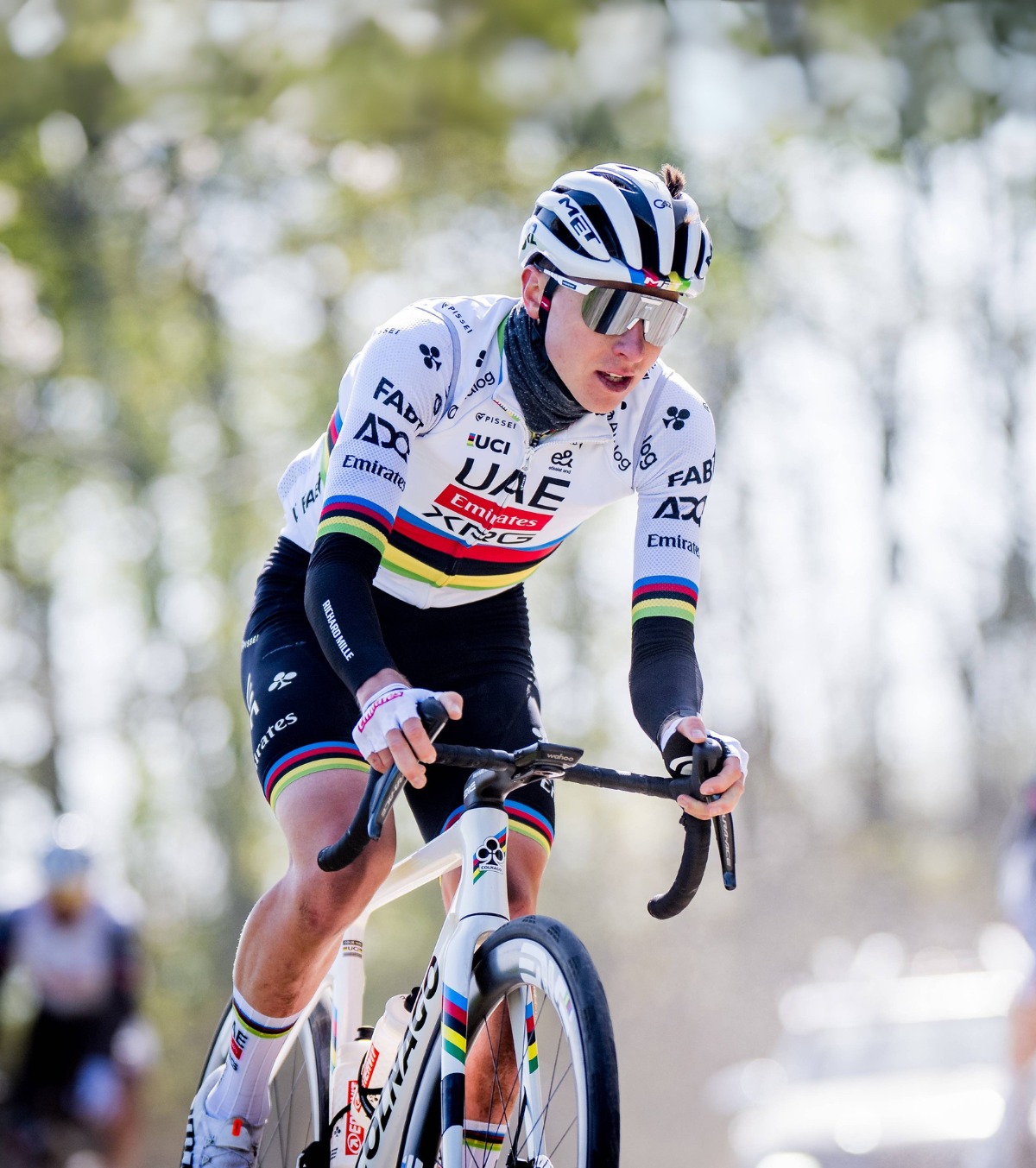 Secretele lui Pogacar De ce e slovenul cel mai bun ciclist al ultimilor ani. Unii  îl bănuiesc de dopaj  înainte de Paris-Roubaix