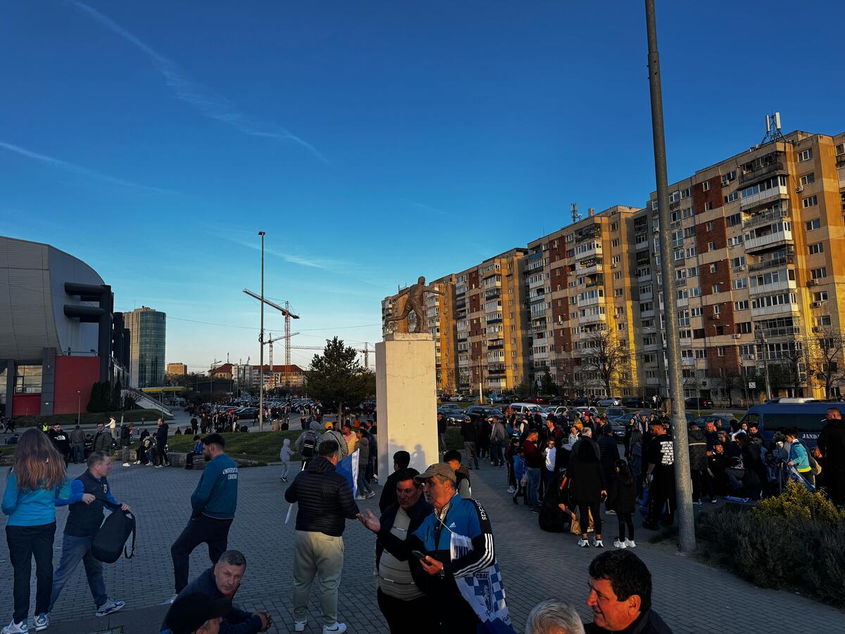 Universitatea Craiova - FCSB, înainte de meci/ Foto: GOLAZO.ro.jpeg