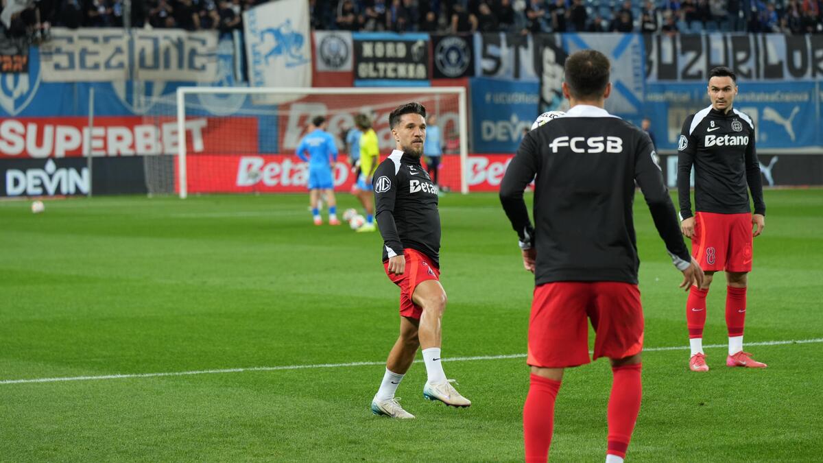 Universitatea Craiova - FCSB, înainte de meci/ Foto: GOLAZO.ro.jpeg