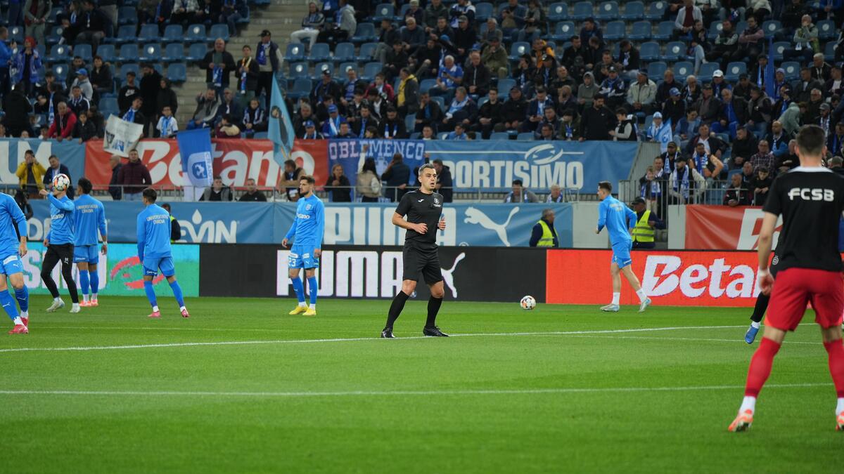Universitatea Craiova - FCSB, înainte de meci/ Foto: GOLAZO.ro.jpeg