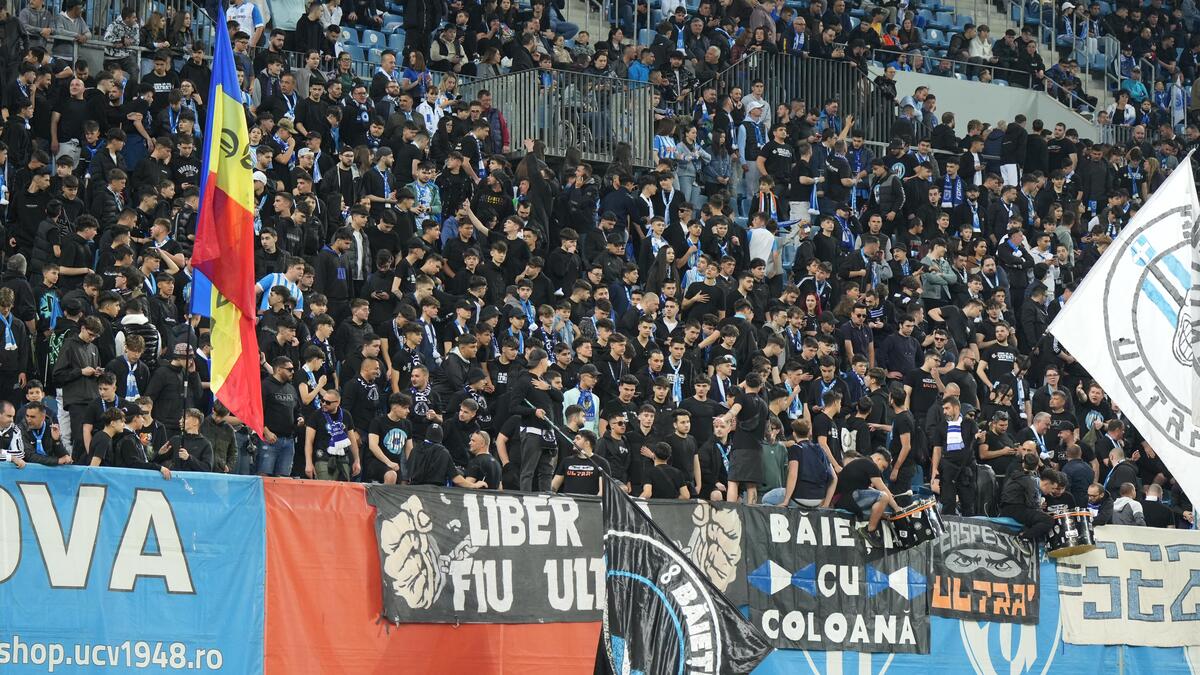 Universitatea Craiova - FCSB, înainte de meci/ Foto: GOLAZO.ro..jpeg