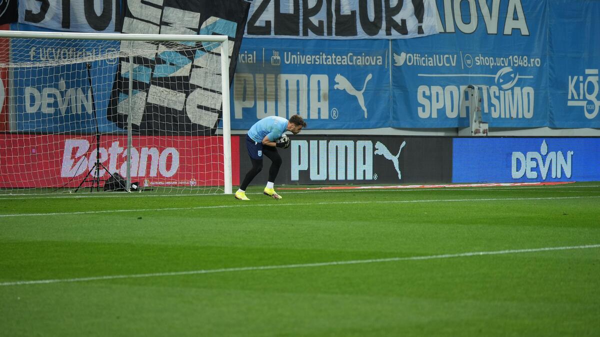 Universitatea Craiova - FCSB, înainte de meci/ Foto: GOLAZO.ro.jpeg