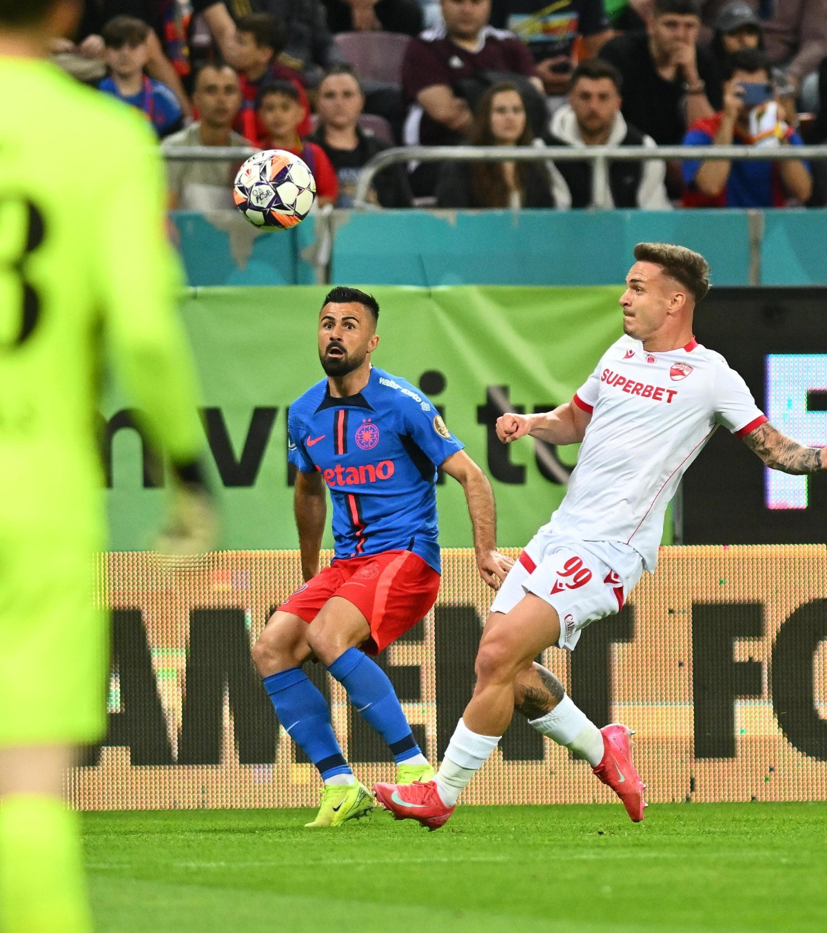 FCSB - DINAMO 3-1  Echipa lui Charalambous   se apropie și mai mult de titlu , după o nouă victorie în Derby de România