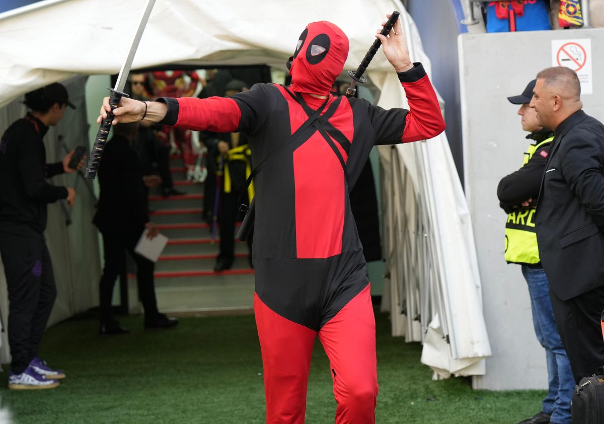 Costumatiile jucatorilor de la FCSB (1).jpg