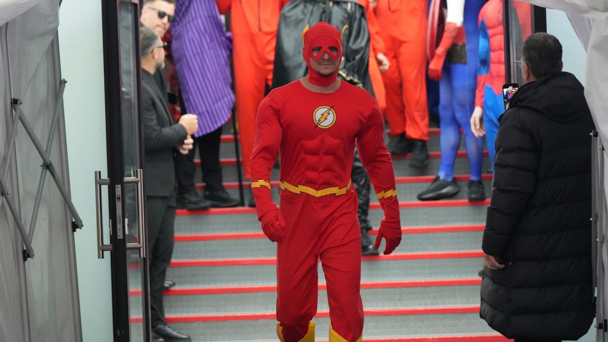 Costumatiile jucatorilor de la FCSB (8).jpg