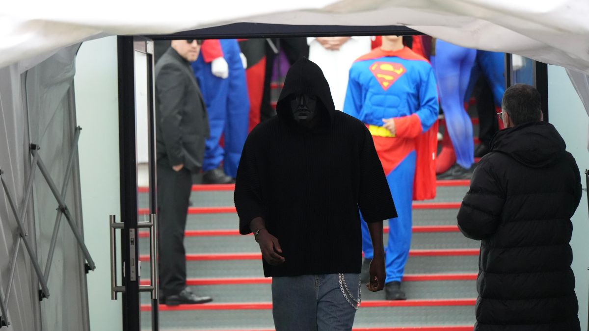 Costumatiile jucatorilor de la FCSB (15).jpg