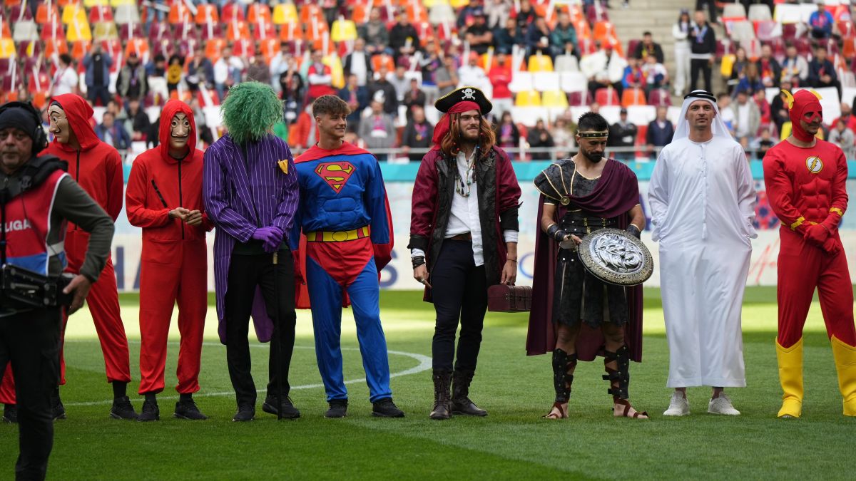 Costumatiile jucatorilor de la FCSB (33).jpg