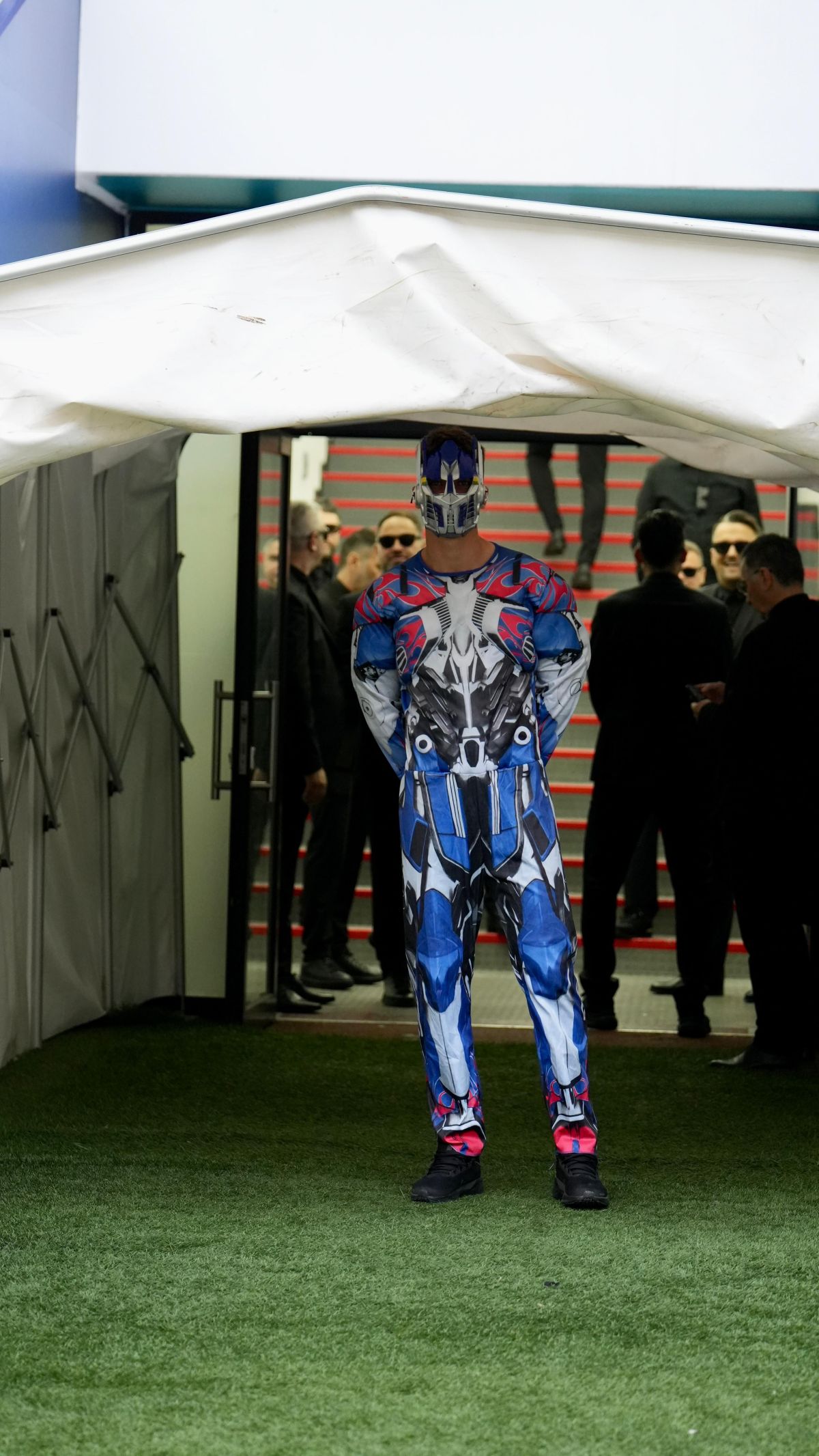Costumatiile jucatorilor de la FCSB (43).jpg