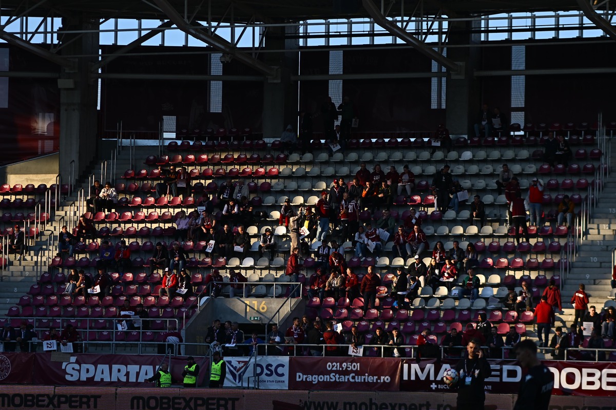 Rapid - CFR Cluj, înainte de meci/ Foto:Raed Krishan - GOLAZO.ro.jpeg