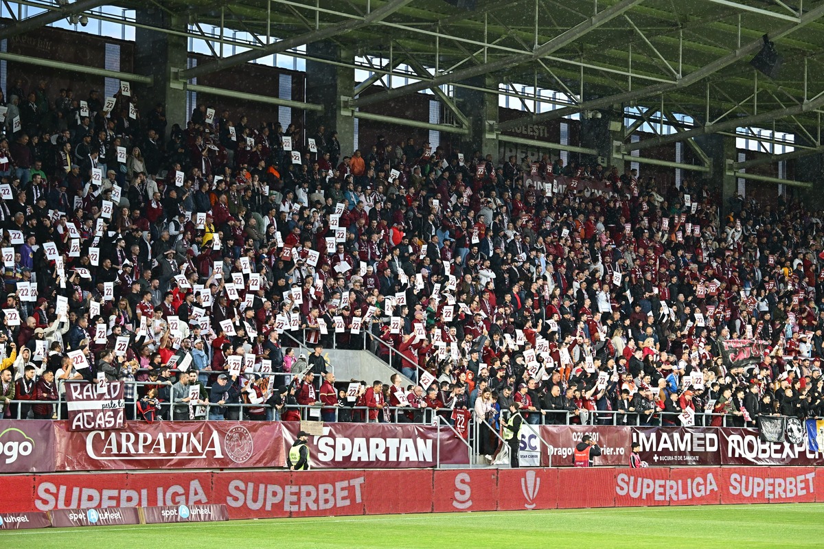 Rapid - CFR Cluj, scenografie în onoarea lui Cristian Săpunaru/ Foto: Raed Krishan - GOLAZO.ro.jpeg