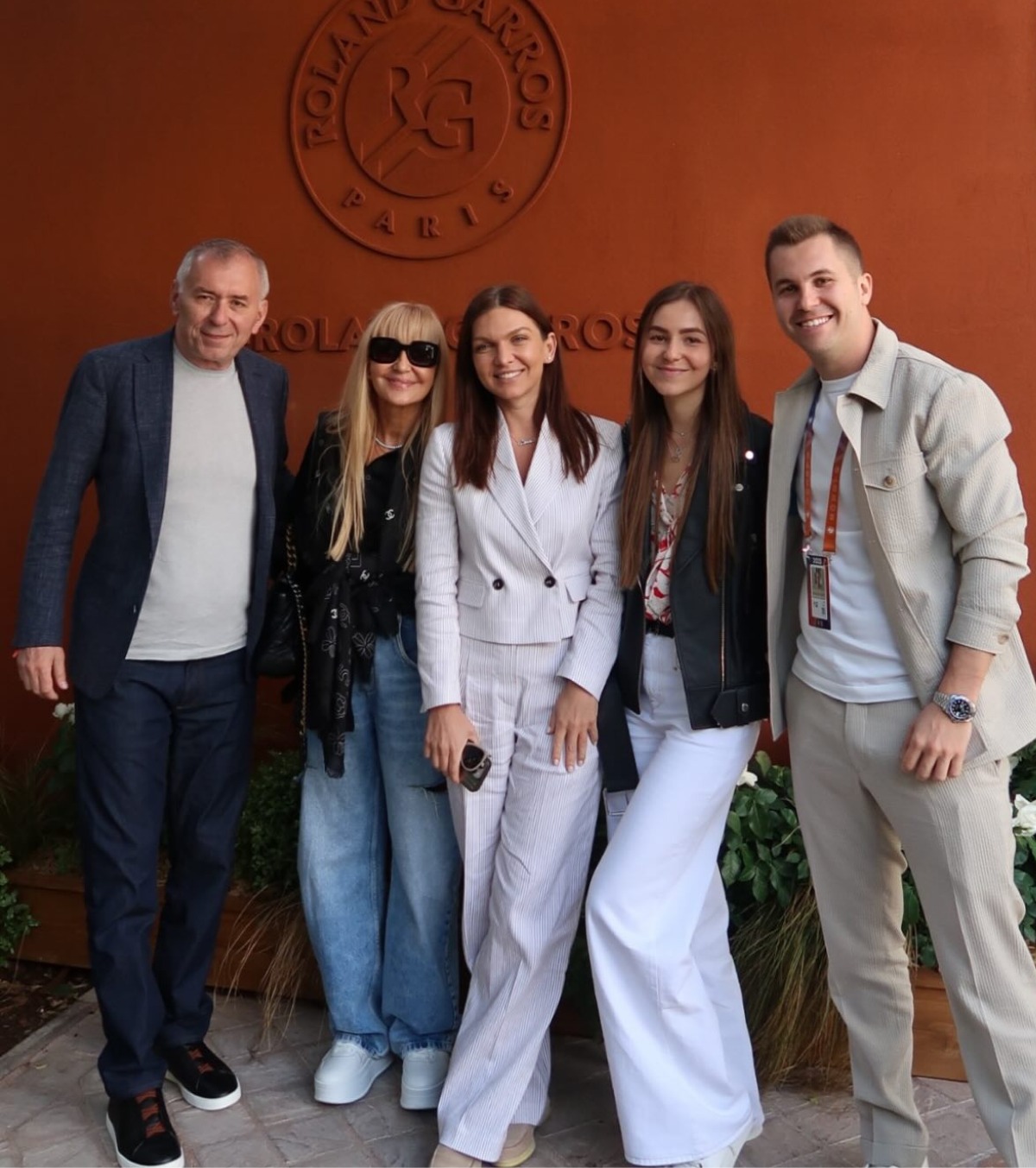 Halep, la ceremonia pentru Nadal    FOTO.  Românca a purtat un   tricou special  în cinstea spaniolului