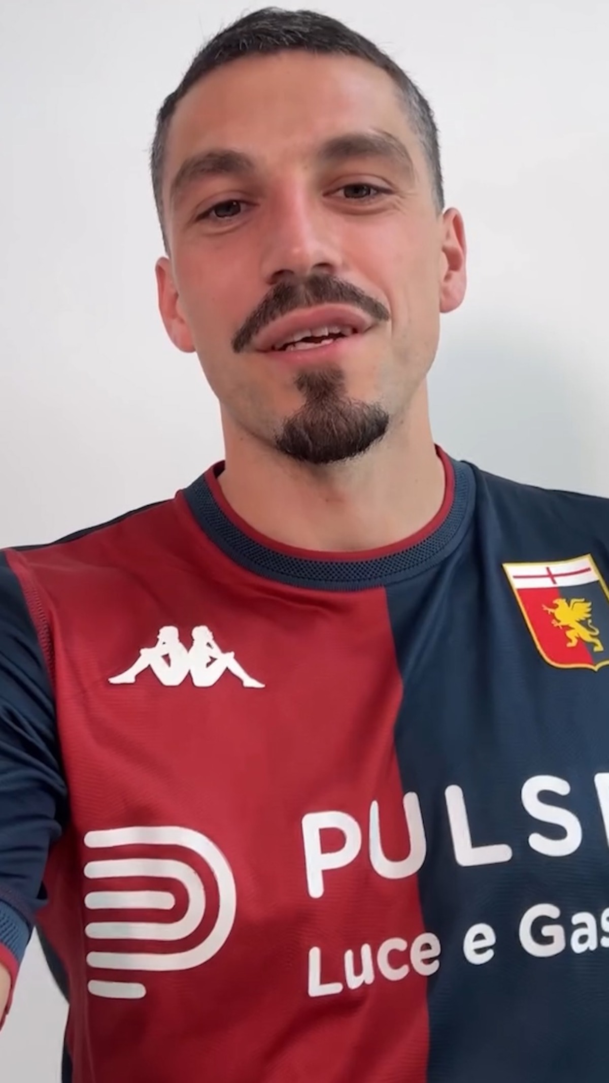 Stanciu la Genoa (4).jpeg
