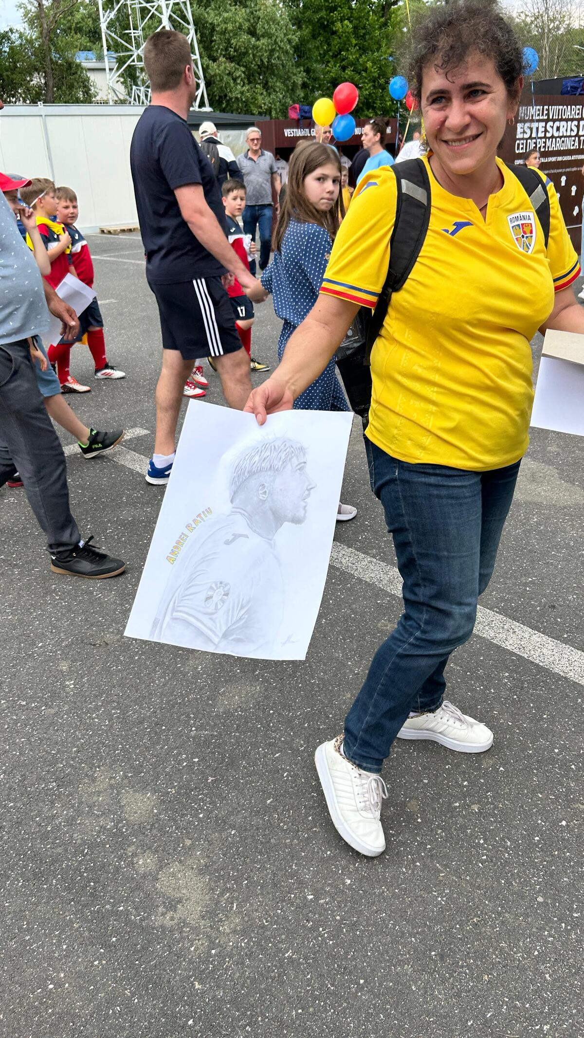 Echipa națională a României, sesiune specială de autografe pentru copii de 1 iunie/ Foto: Vlad Nedelea,- GOLAZO.ro.jpeg