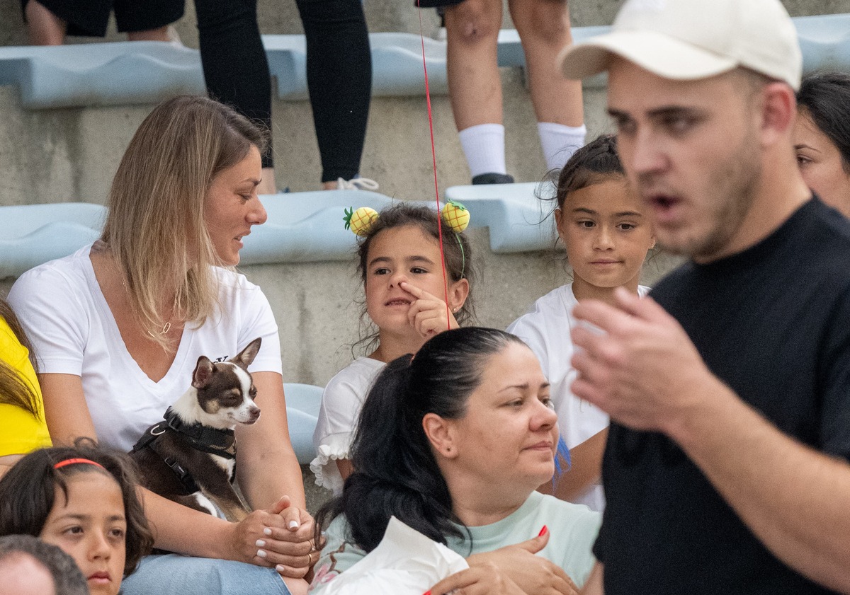 Echipa națională a României, sesiune specială de autografe pentru copii de 1 iunie/ Foto:Raed Krishan - GOLAZO.ro.jpeg