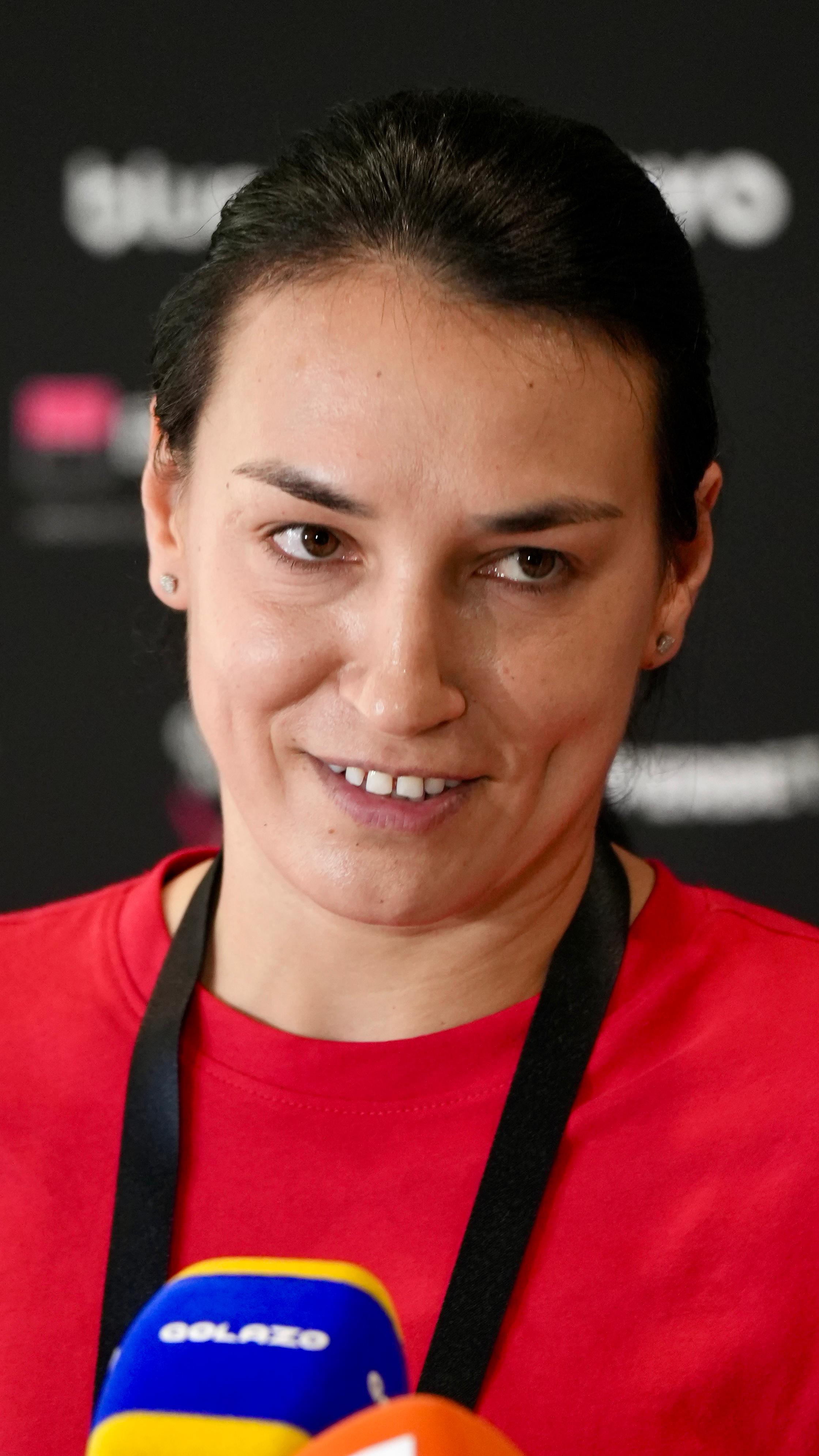 Cristina Neagu la meciul de retragere FOTO Iosif Popescu