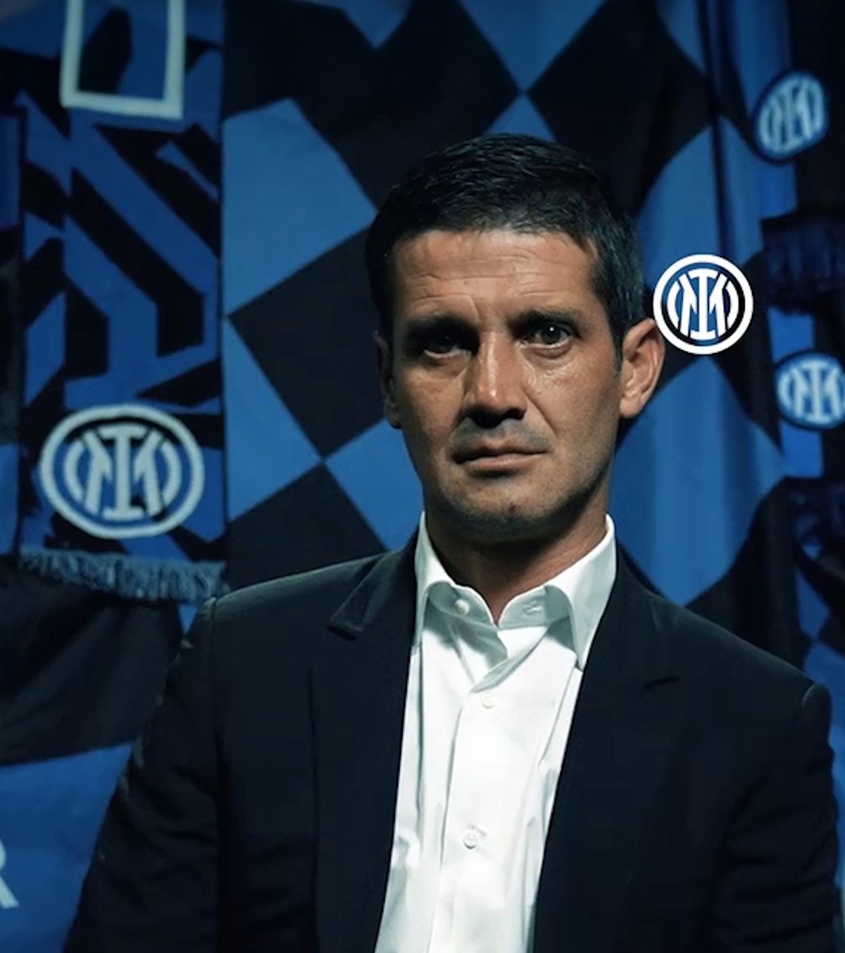 „Inter, dintotdeauna”     VIDEO  Clip special făcut de   Inter pentru Chivu:  „Peste 100 de bătălii cu această stemă. Sunt gata să o apăr din nou”