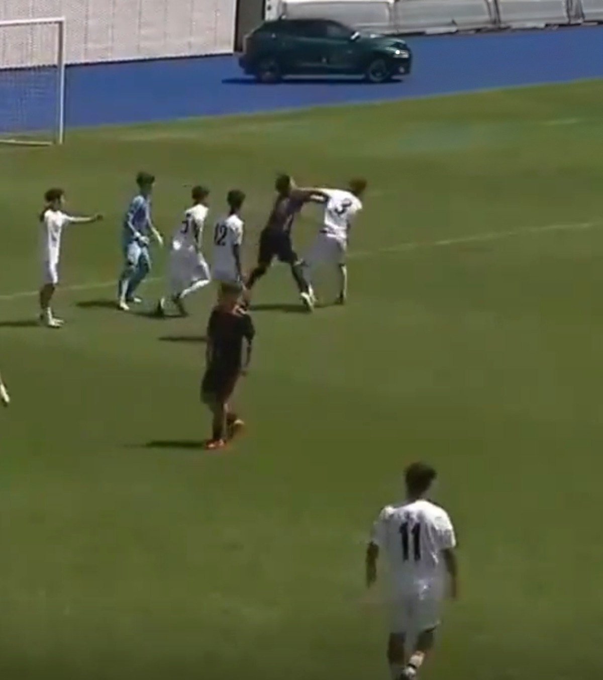 Bătaie generală  în Spania VIDEO: Jucătorii U19 de la Real Madrid și Celta Vigo și-au împărțit pumni în timpul meciului