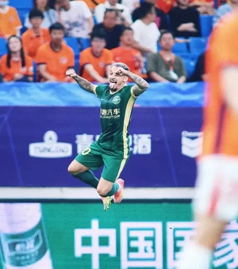 Debut istoric în China Alex Mitriță este primul jucător care a bifat o performanță fabuloasă » A fost desemnat și jucătorul etapei